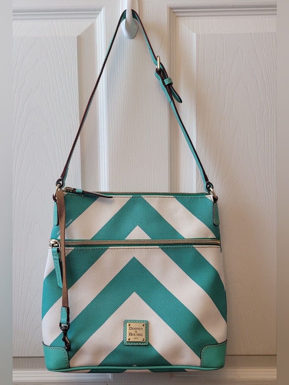 Dooney &Bourke Chevron Crossbody